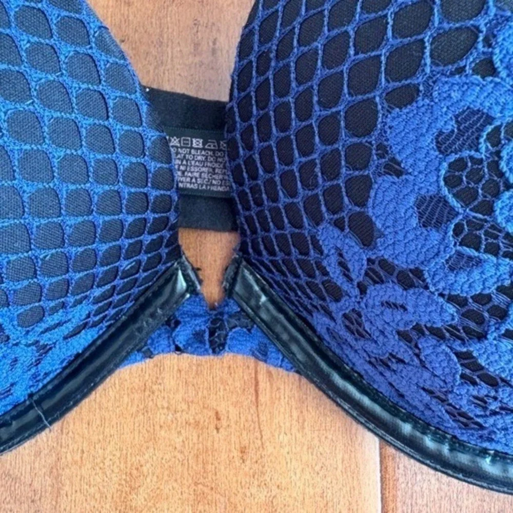 Victoria's Secret Very Sexy Push-Up Pigeonnant Bra 34D Blue Black Gothic‎ Mesh
